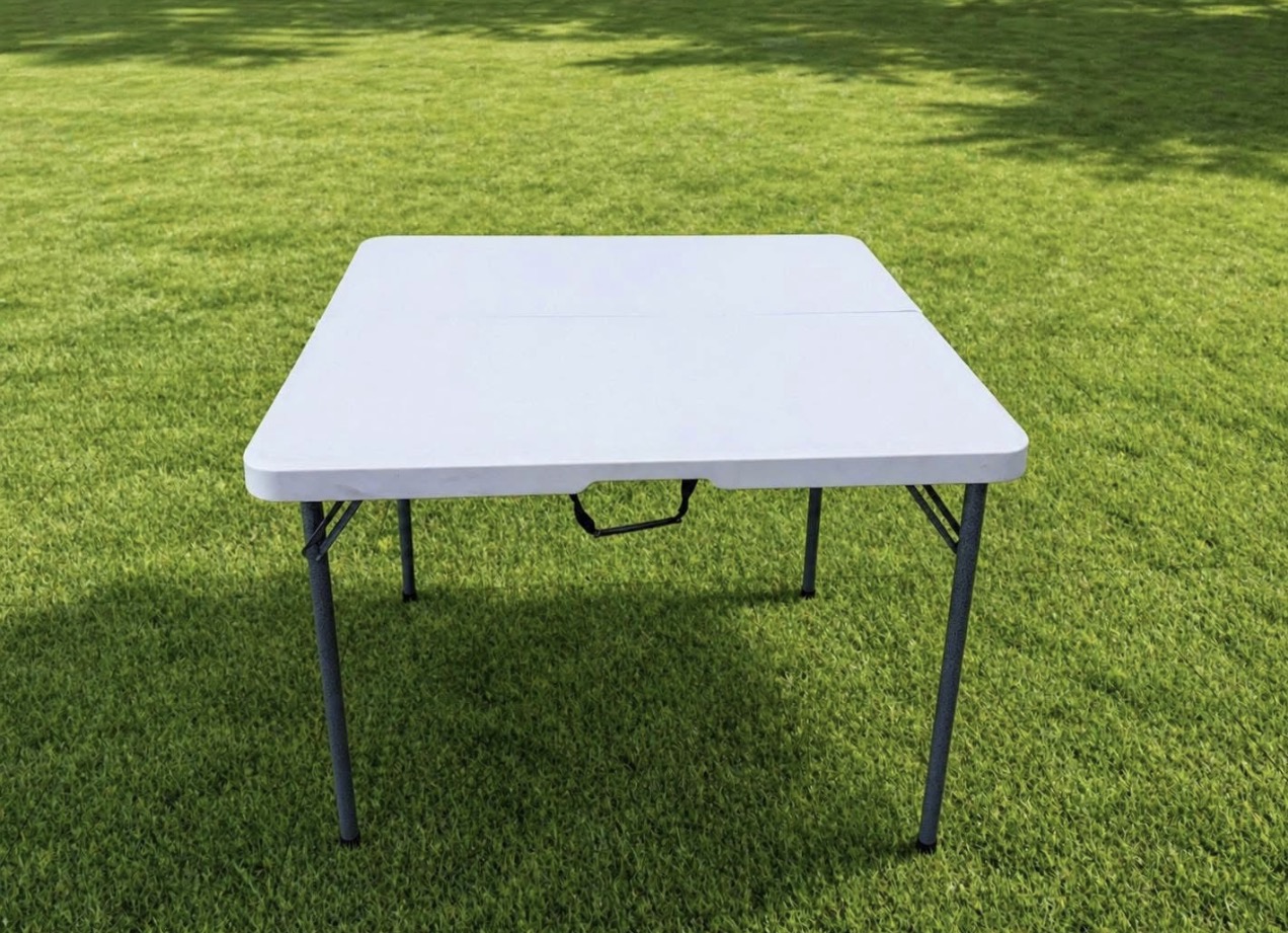 BTE-3434FH 34-inch Square Fold-in-Half Folding Table