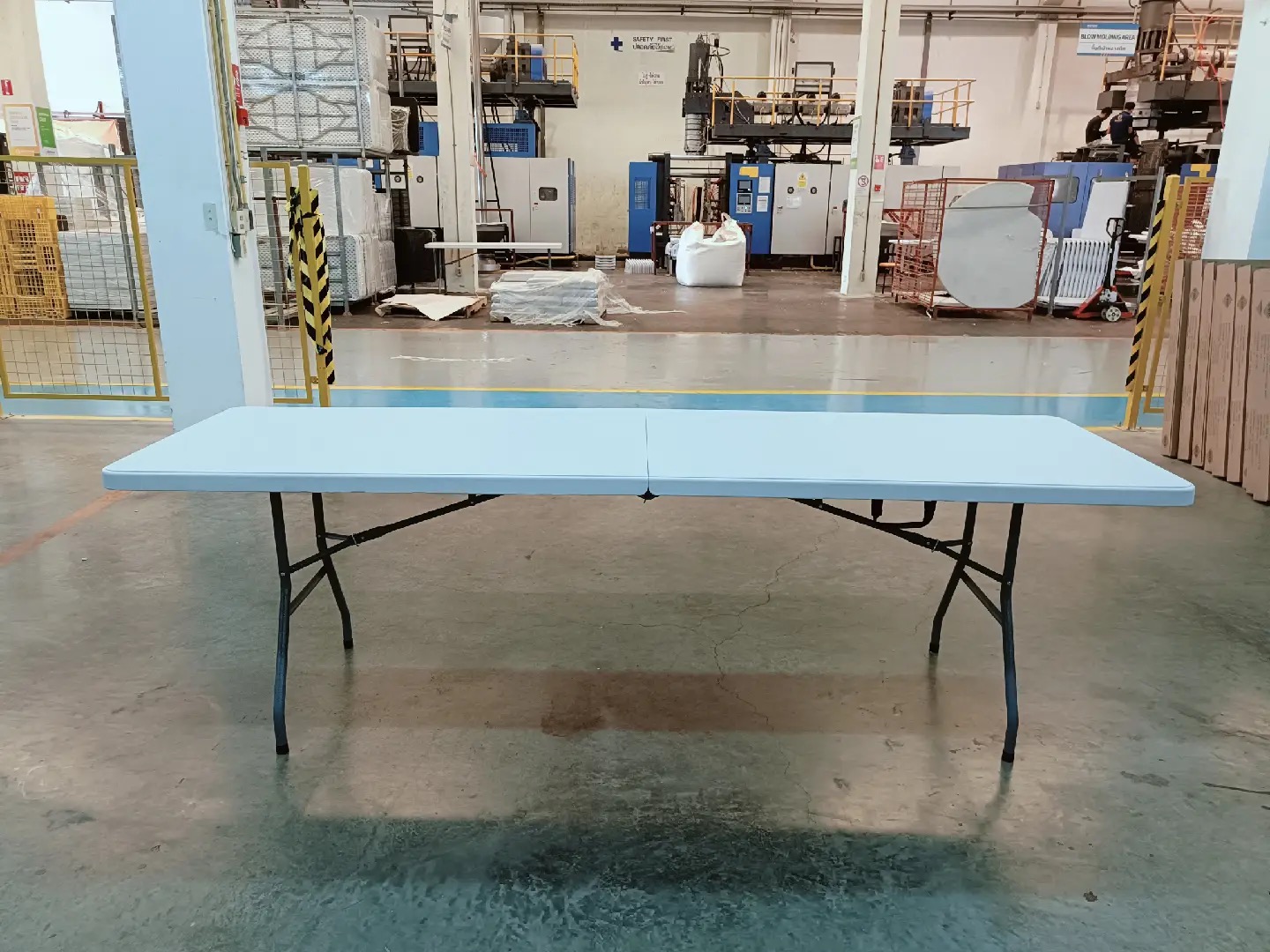 BTE-3096FH-2 8ft Reinforced Fold-in-Half HDPE Table